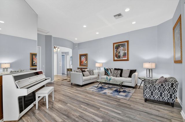 1848 Via Castello, Wellington, FL 33411