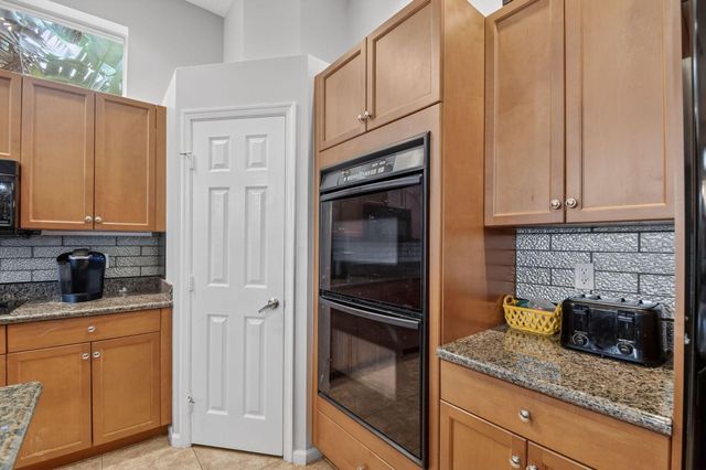 1848 Via Castello, Wellington, FL 33411