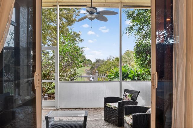 1848 Via Castello, Wellington, FL 33411