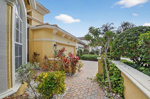 1848 Via Castello, Wellington, FL 33411