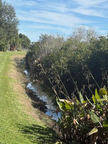 1848 Via Castello, Wellington, FL 33411