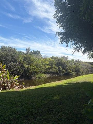 1848 Via Castello, Wellington, FL 33411