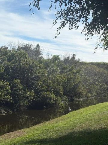 1848 Via Castello, Wellington, FL 33411