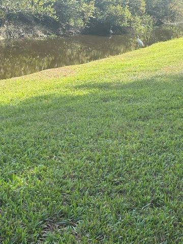 1848 Via Castello, Wellington, FL 33411