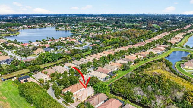 1848 Via Castello, Wellington, FL 33411
