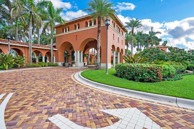 1848 Via Castello, Wellington, FL 33411