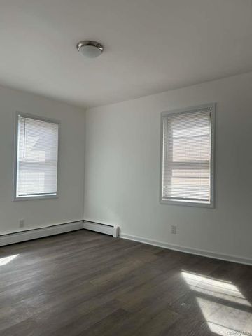 24125 144th Avenue 2nd Floor, Rosedale, NY 11422