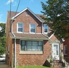 24125 144th Avenue 2nd Floor, Rosedale, NY 11422