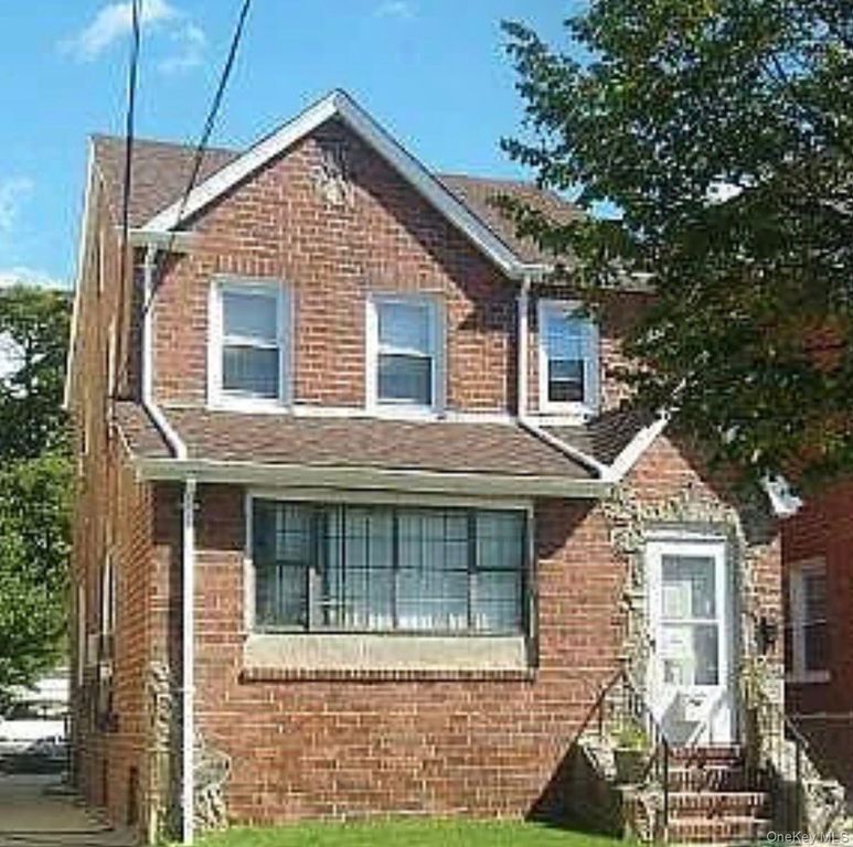 24125 144th Avenue 2nd Floor, Rosedale, NY 11422