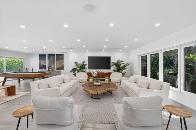 41 S COMPASS Drive, Fort Lauderdale, FL 33308