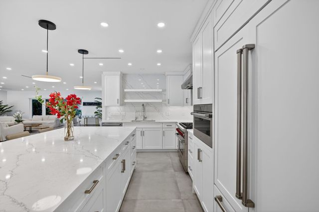 41 S COMPASS Drive, Fort Lauderdale, FL 33308