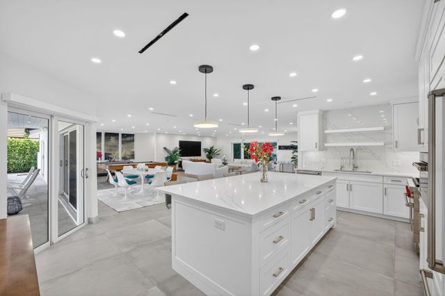 41 S COMPASS Drive, Fort Lauderdale, FL 33308
