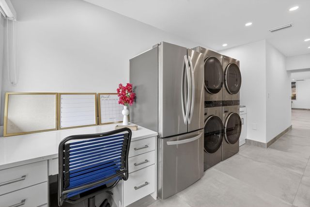41 S COMPASS Drive, Fort Lauderdale, FL 33308