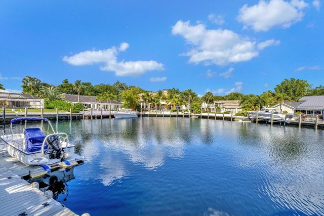 41 S COMPASS Drive, Fort Lauderdale, FL 33308