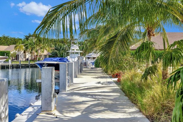 41 S COMPASS Drive, Fort Lauderdale, FL 33308