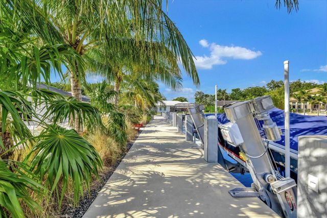 41 S COMPASS Drive, Fort Lauderdale, FL 33308
