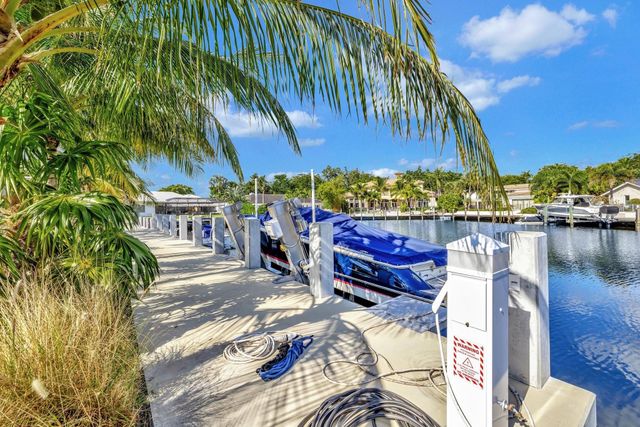41 S COMPASS Drive, Fort Lauderdale, FL 33308