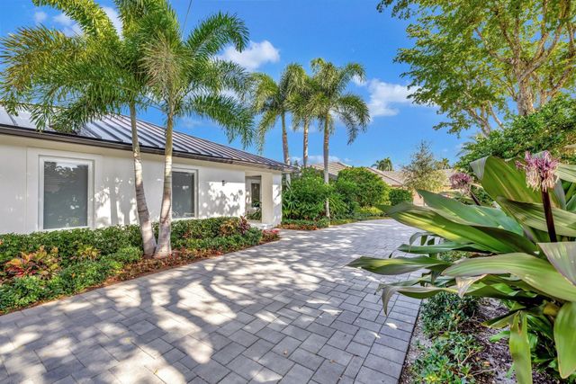 41 S COMPASS Drive, Fort Lauderdale, FL 33308