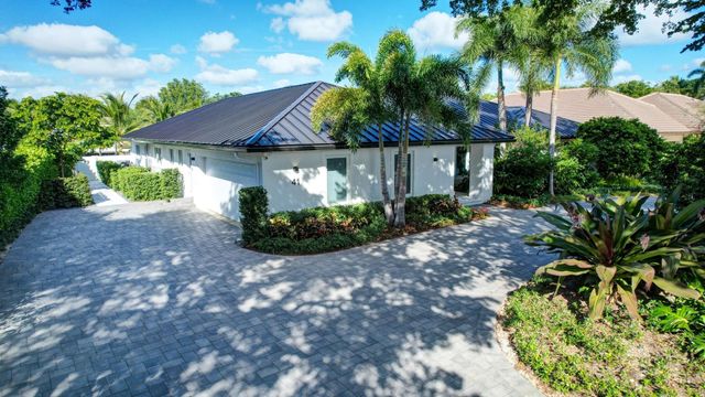 41 S COMPASS Drive, Fort Lauderdale, FL 33308