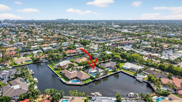 41 S COMPASS Drive, Fort Lauderdale, FL 33308