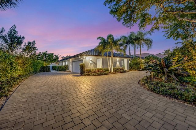 41 S COMPASS Drive, Fort Lauderdale, FL 33308