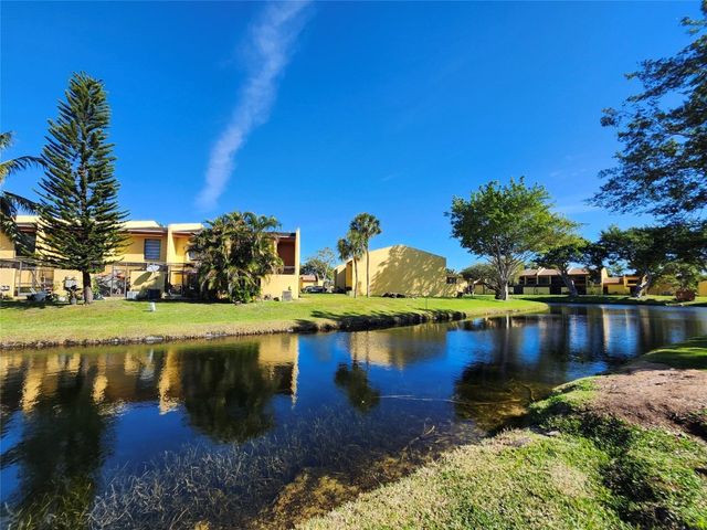 9421 NW 15th Street, Pembroke Pines, FL 33024