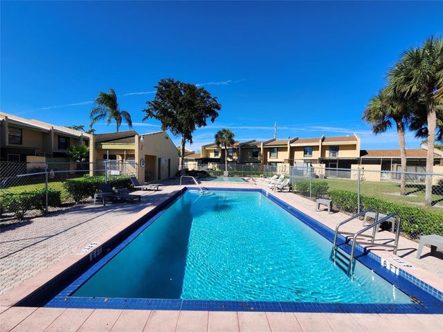 9421 NW 15th Street, Pembroke Pines, FL 33024