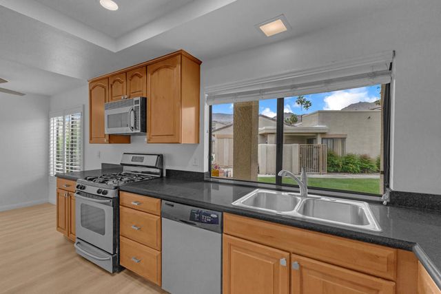 72384 Ridgecrest Lane, Palm Desert, CA 92260