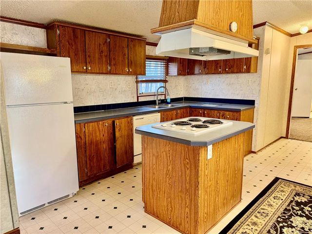 274 CREDEUR Road, Pineville, LA 71360