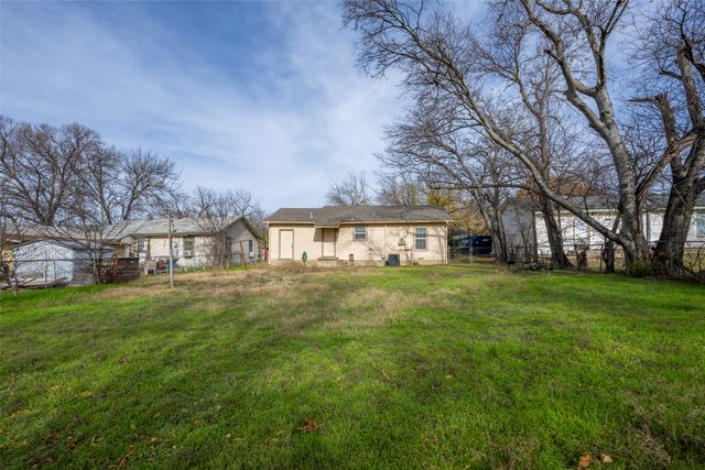 4320 Voncille Street, Haltom City, TX 76117