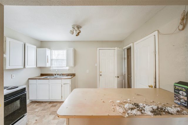 4320 Voncille Street, Haltom City, TX 76117