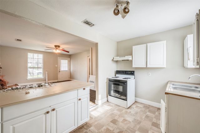 4320 Voncille Street, Haltom City, TX 76117