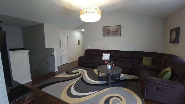 1401 S 13th Street, Ozark, MO 65721