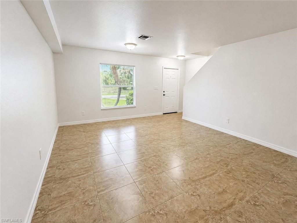 918 Marilyn AVE S, LEHIGH ACRES, FL 33974 — photo 3