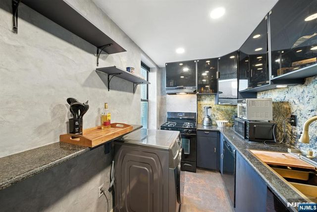 50 Glenwood Avenue 702, Jersey City, NJ 07306