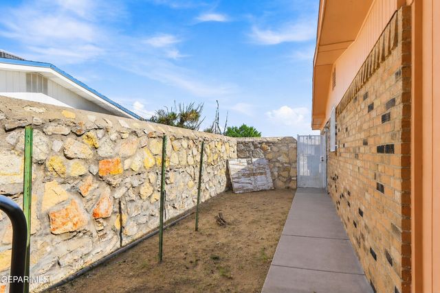 11160 WHARF COVE Drive, El Paso, TX 79936