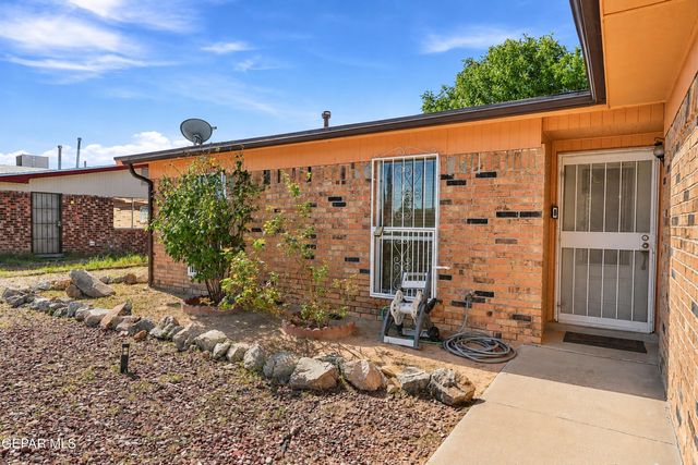 11160 WHARF COVE Drive, El Paso, TX 79936