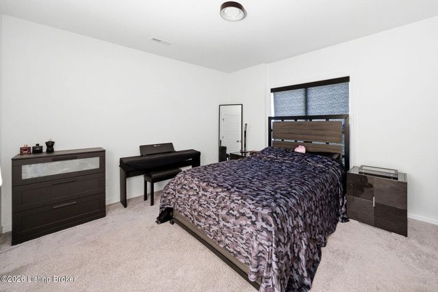 2411 Govern Ct, Fisherville, KY 40023