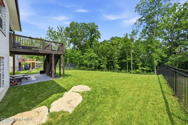 2411 Govern Ct, Fisherville, KY 40023