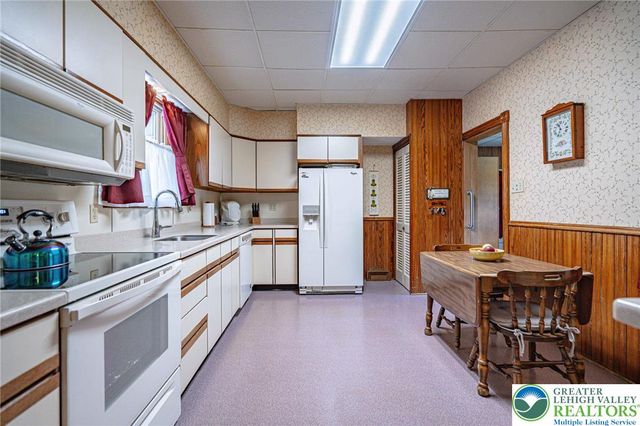 115 Macungie Avenue, Emmaus Boro, PA 18049