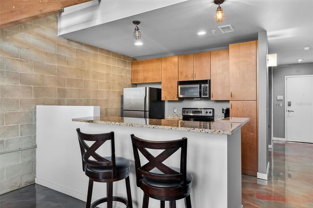 2001 E 2ND AVENUE 8, Tampa, FL 33605