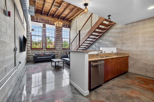 2001 E 2ND AVENUE 8, Tampa, FL 33605