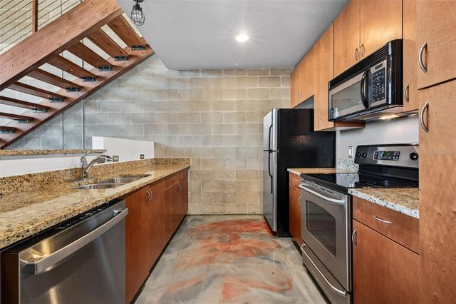 2001 E 2ND AVENUE 8, Tampa, FL 33605