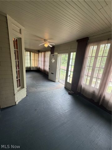 1070 Parkside Road, Cleveland, OH 44108