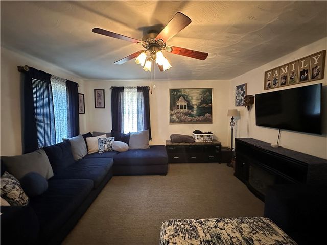 724 Long Run Road, Mckeesport, PA 15132