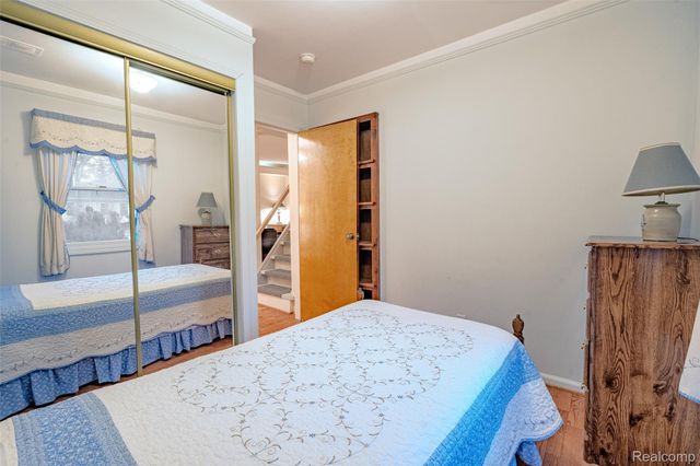 29157 Sheeks Boulevard S, Flat Rock, MI 48134