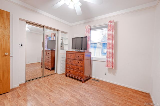 29157 Sheeks Boulevard S, Flat Rock, MI 48134