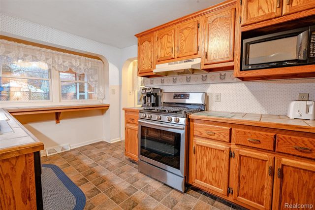 29157 Sheeks Boulevard S, Flat Rock, MI 48134