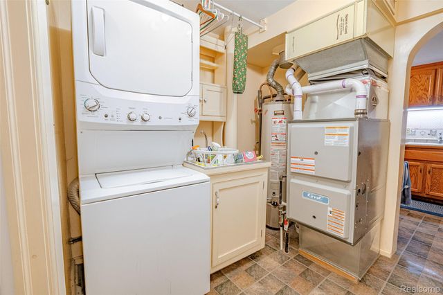 29157 Sheeks Boulevard S, Flat Rock, MI 48134