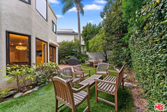 16015 Northfield Street, Pacific Palisades, CA 90272
